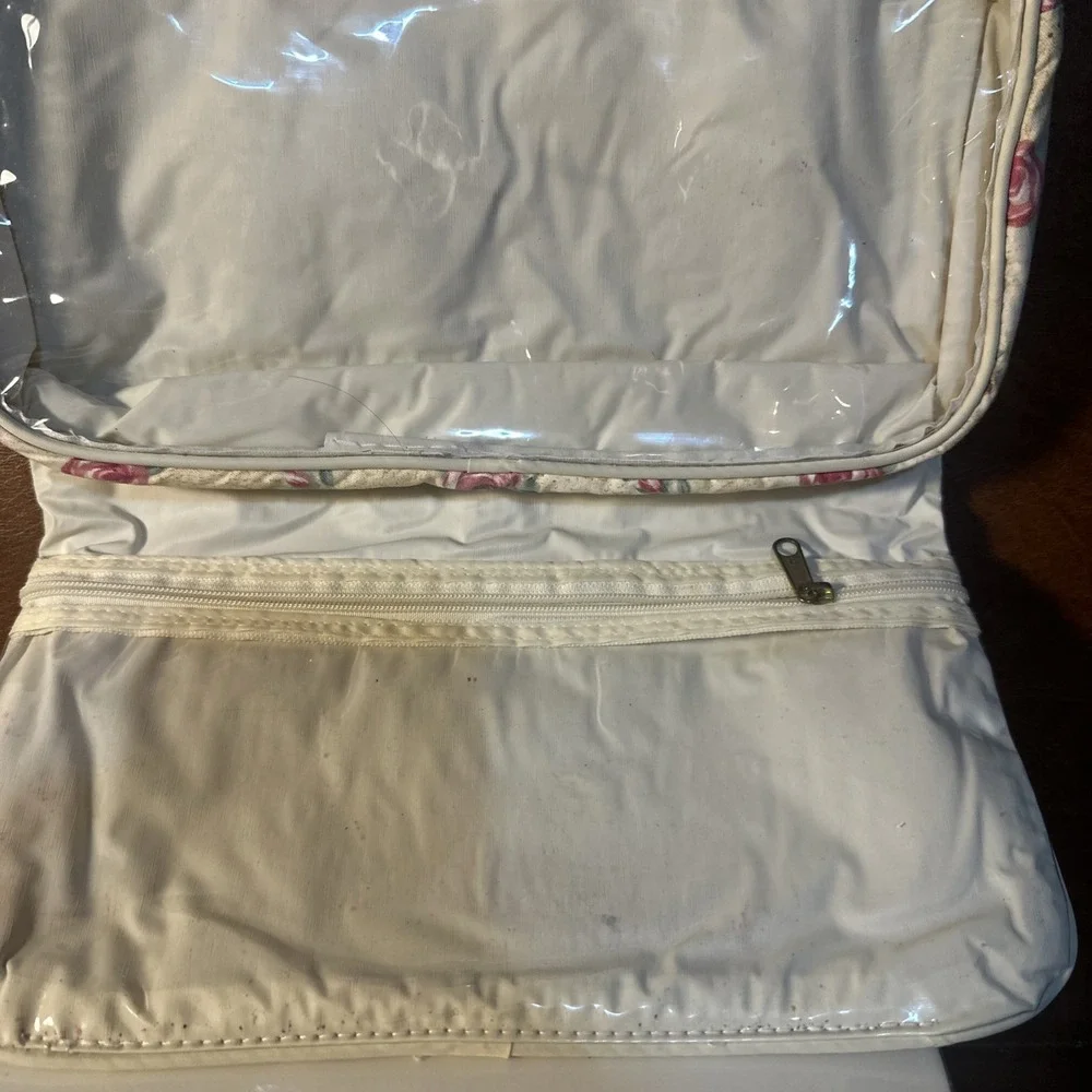 Hanging Travel Bag Cosmetic/Toiletries Bag CaseWhite,mint,Pink Estate Sale Find